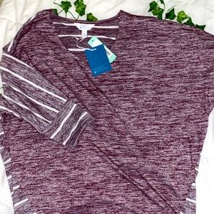 set of 2 women’s long sleeve shirts